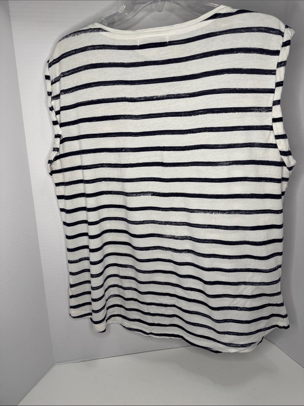 Liz Claiborne White and Navy Striped Sleeveless Tank - Picture 4 of 5